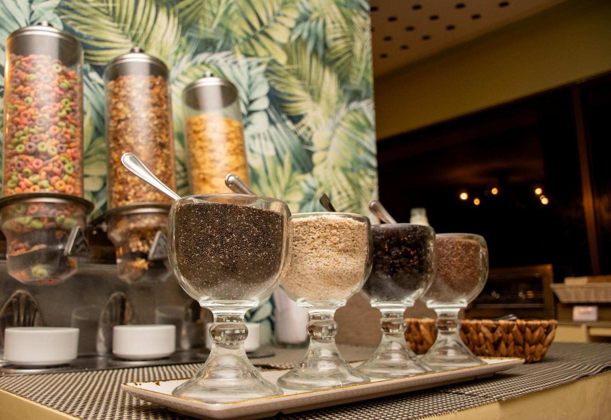 Hotel Capilla Del Mar Kartagena Zewnętrze zdjęcie A selection of spices at a restaurant